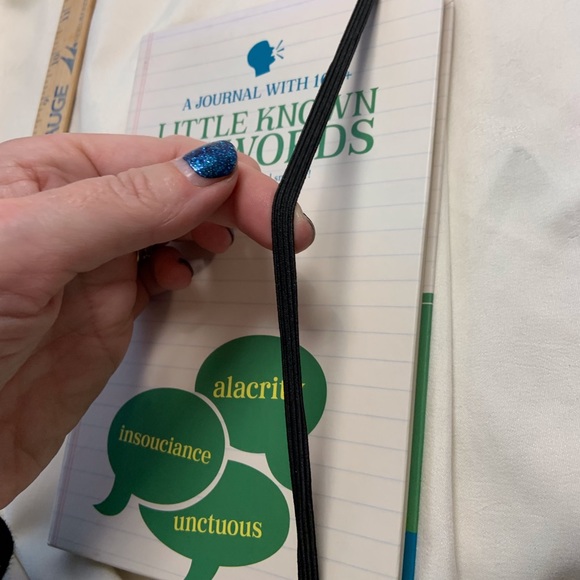 🦩NWT Paper + journal with 100+ little known big words with prompts - Picture 8 of 8